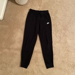 Black Nike Joggers/Sweats